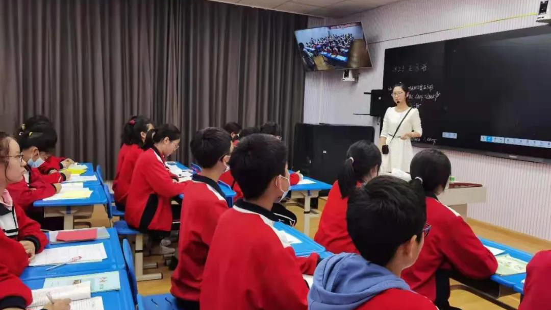 【學(xué)習(xí)強(qiáng)國(guó)】四川閬中：聚焦應(yīng)用實(shí)效，扎實(shí)推進(jìn)教育信息化2.0